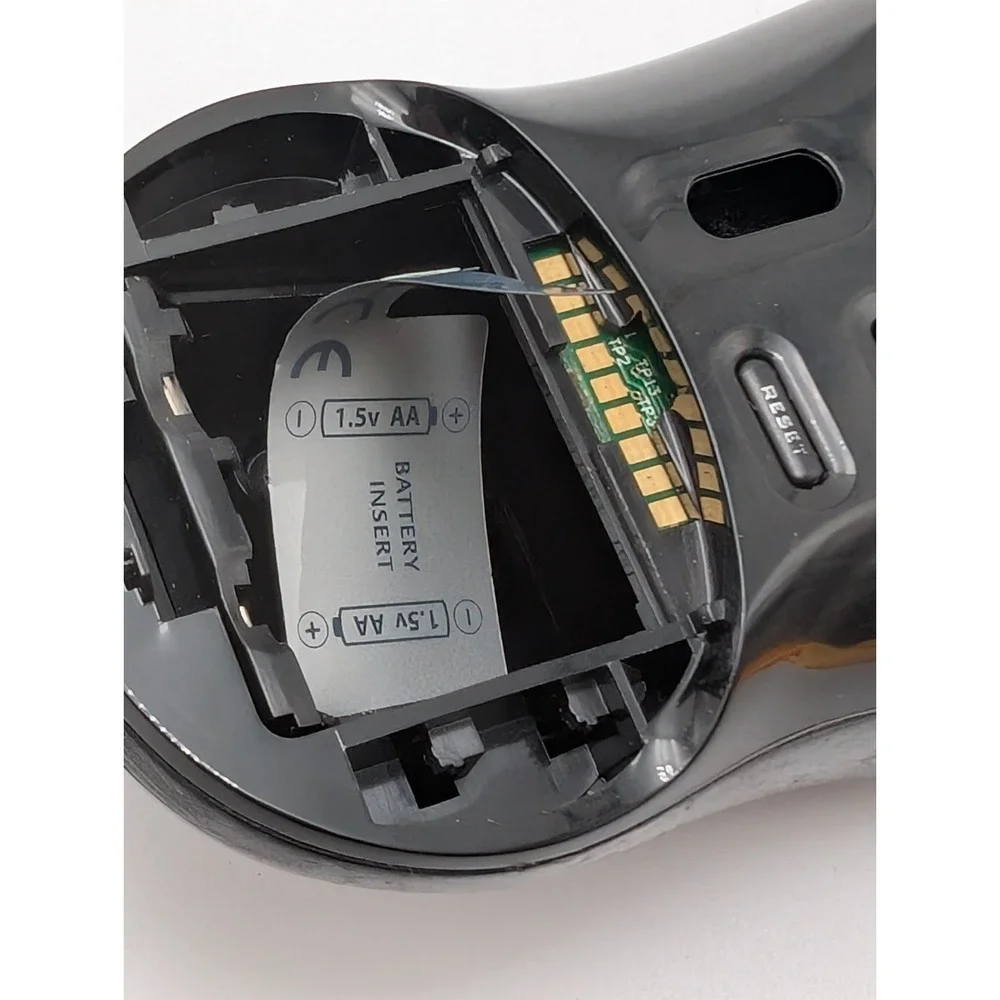 Logitech Invisible Optic Cordless Mouse & Logitech Receiver: C-BL4-MSE